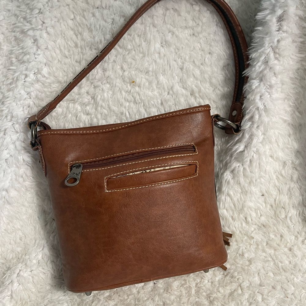 Montana West Black and Brown Horse Accent Shoulder Bag - Picture 4 of 14